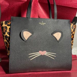 Woman’s bags/Handbags/cross body